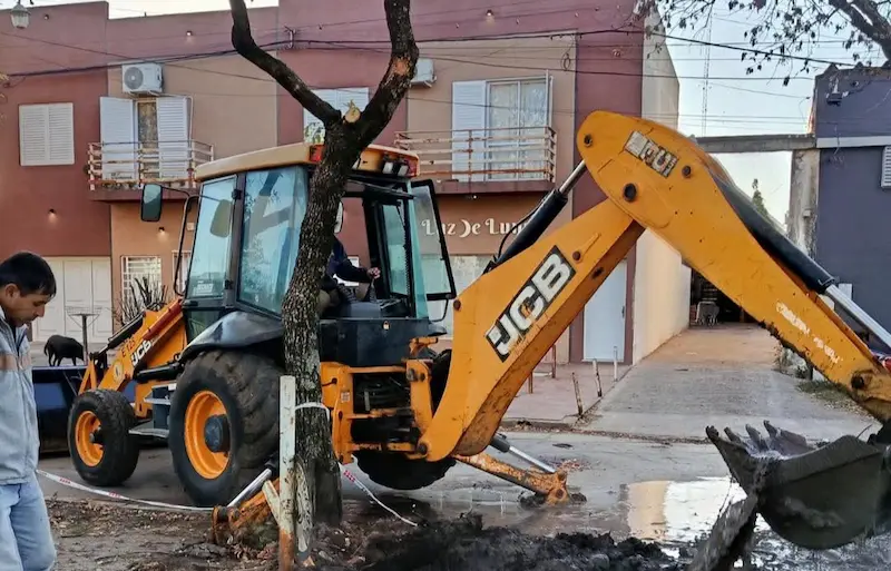 REPARACI�N DE CONEXI�N A LA RED DE AGUA CORRIENTE
